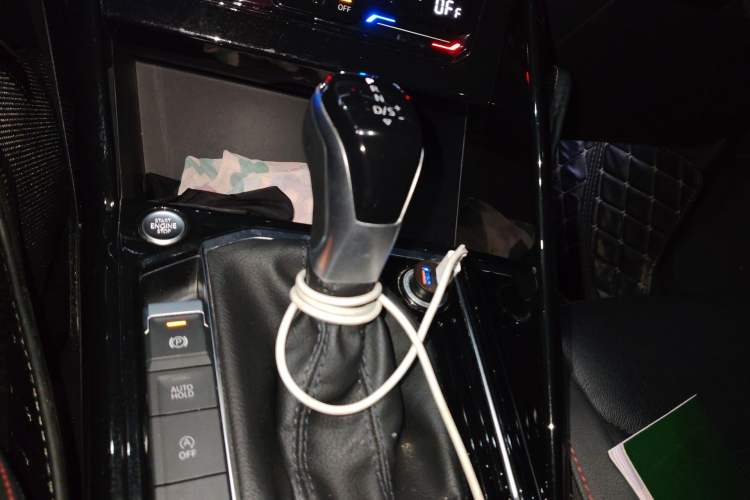 Used Volkswagen Tayron 2021 330TSI Two-Wheel Drive Luxury Smart Connectivity Version Gear Lever
