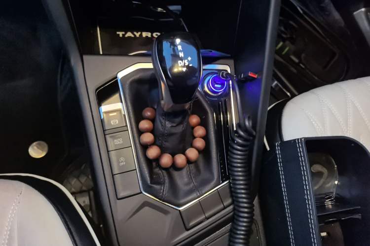 Used Volkswagen Tayron 2021 280TSI Two-Wheel Drive Comfort Connect Edition Gear Lever