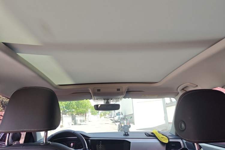 Used Volkswagen Tayron 2021 280TSI Two-Wheel Drive Luxury Smart Connectivity Version Headliner