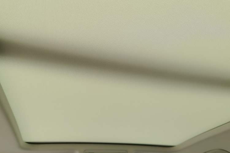 Used Volkswagen Tayron 2021 280TSI Two-Wheel Drive Luxury Smart Connectivity Version Headliner
