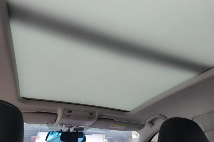 Used Volkswagen Tayron 2021 330TSI Two-Wheel Drive Luxury Smart Connectivity Version Headliner