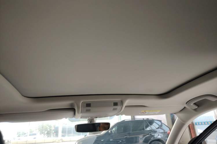 Used Volkswagen Tayron 2021 330TSI Two-Wheel Drive Luxury Smart Connectivity Version Headliner