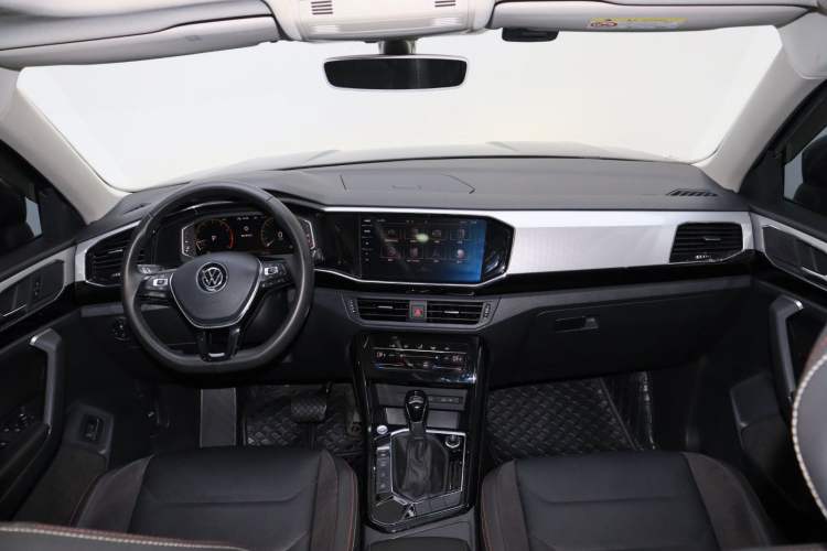 Used Volkswagen Tayron 2021 330TSI Two-Wheel-Drive 3rd Anniversary Limited Edition Interior 3