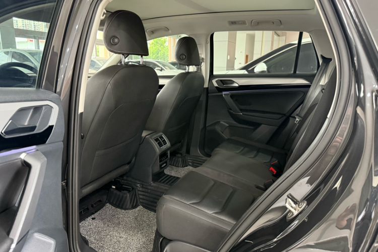 Used Volkswagen Tayron 2021 330TSI Two-Wheel Drive Luxury Connected Version Plus Interior 3