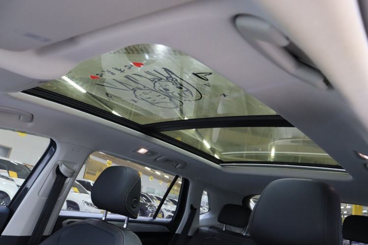 Used Volkswagen Tayron 2021 330TSI Two-Wheel-Drive 3rd Anniversary Limited Edition Interior 6