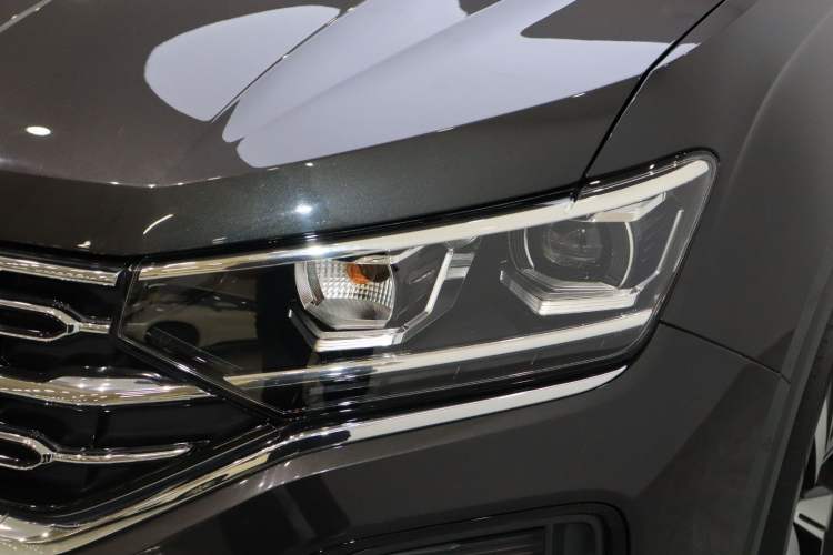 Used Volkswagen Tayron 2021 330TSI Two-Wheel-Drive 3rd Anniversary Limited Edition Left Front Headlight