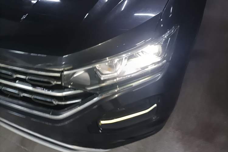 Used Volkswagen Tayron 2021 330TSI Two-Wheel Drive Luxury Smart Connectivity Version Left Front Headlight