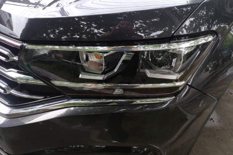 Used Volkswagen Tayron 2021 380TSI All-Wheel Drive R-Line Connected Version Left Front Headlight