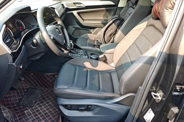 Used Volkswagen Tayron 2021 330TSI Two-Wheel Drive Luxury Smart Connectivity Version Left Front Seat