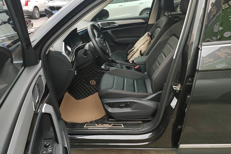 Used Volkswagen Tayron 2021 330TSI Two-Wheel Drive Luxury Smart Connectivity Version Left Front Seat