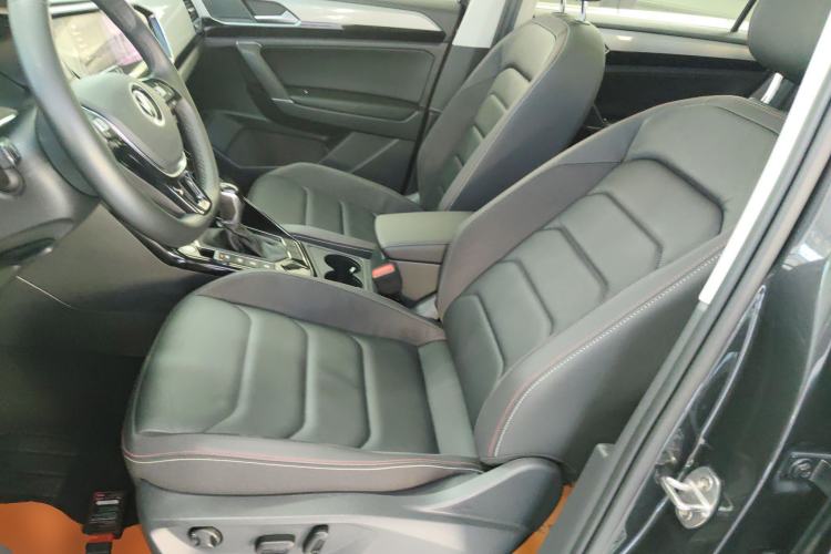 Used Volkswagen Tayron 2021 330TSI Two-Wheel Drive Luxury Smart Connectivity Version Left Front Seat