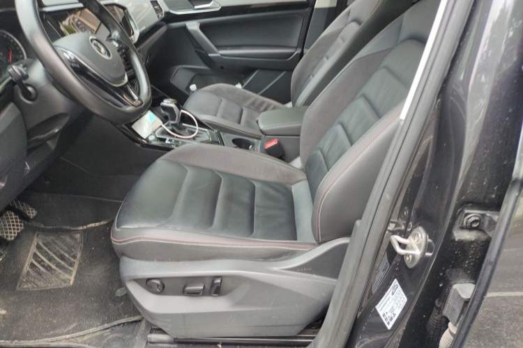 Used Volkswagen Tayron 2021 330TSI Two-Wheel Drive Luxury Connected Version Plus Left Front Seat