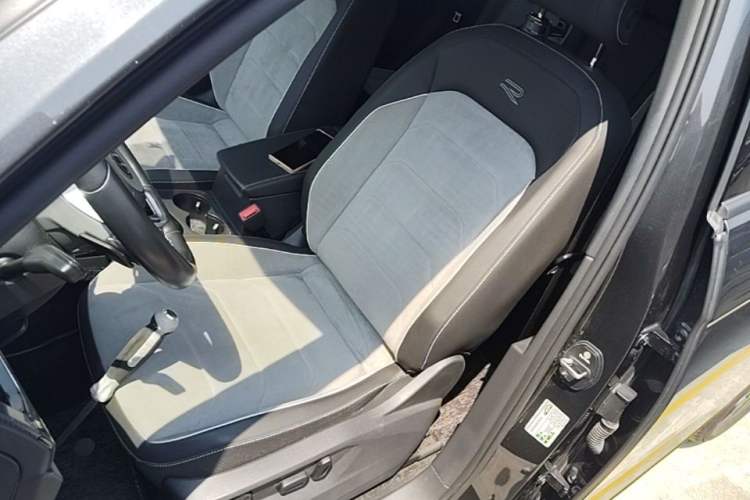 Used Volkswagen Tayron 2021 380TSI All-Wheel Drive R-Line Connected Version Left Front Seat