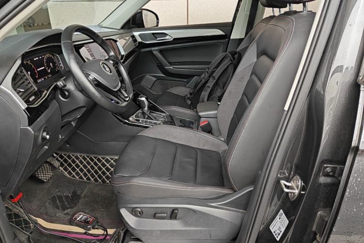 Used Volkswagen Tayron 2021 330TSI Two-Wheel-Drive 3rd Anniversary Limited Edition Left Front Seat