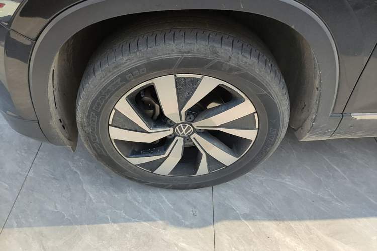 Used Volkswagen Tayron 2021 330TSI Two-Wheel-Drive 3rd Anniversary Limited Edition Left Front Wheel Hub