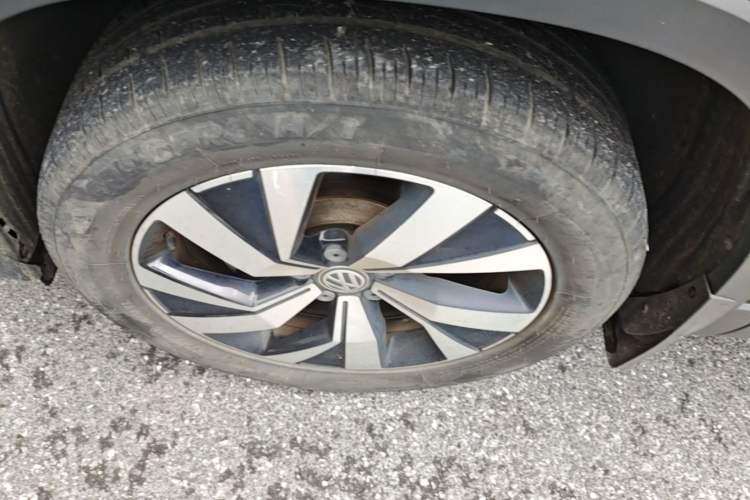 Used Volkswagen Tayron 2021 280TSI Two-Wheel Drive Luxury Smart Connectivity Version Left Front Wheel Hub