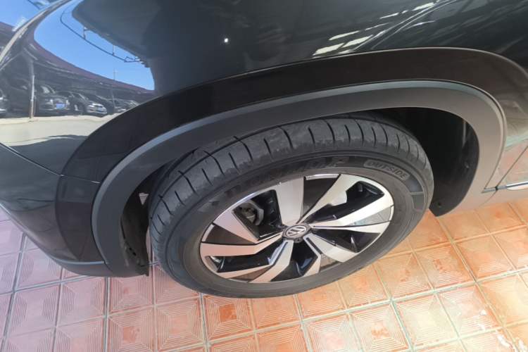Used Volkswagen Tayron 2021 330TSI Two-Wheel Drive Luxury Connected Version Plus Left Front Wheel Hub