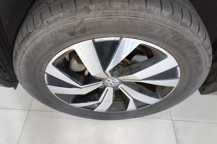 Used Volkswagen Tayron 2021 330TSI Two-Wheel Drive 30th Anniversary Edition Left Front Wheel Hub