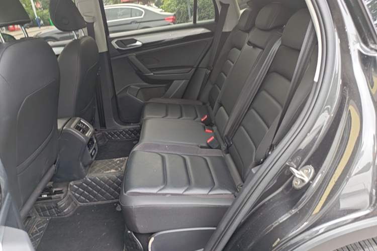 Used Volkswagen Tayron 2021 280TSI Two-Wheel Drive Luxury Smart Connectivity Version Left Rear Seat
