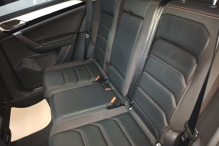 Used Volkswagen Tayron 2021 330TSI Two-Wheel Drive 30th Anniversary Edition Left Rear Seat