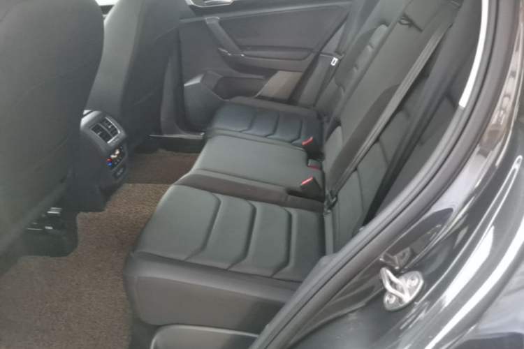Used Volkswagen Tayron 2021 330TSI Two-Wheel Drive Luxury Smart Connectivity Version Left Rear Seat
