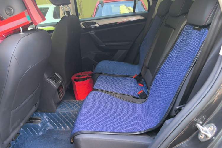 Used Volkswagen Tayron 2021 330TSI Two-Wheel-Drive 3rd Anniversary Limited Edition Left Rear Seat