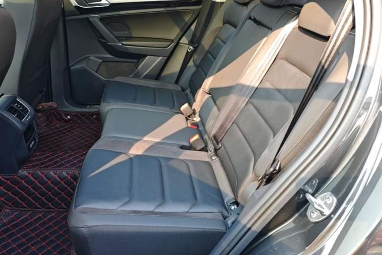 Used Volkswagen Tayron 2021 330TSI Two-Wheel Drive Luxury Smart Connectivity Version Left Rear Seat