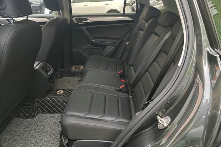 Used Volkswagen Tayron 2021 330TSI Two-Wheel Drive Luxury Smart Connectivity Version Left Rear Seat