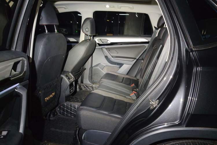 Used Volkswagen Tayron 2021 330TSI Two-Wheel Drive Luxury Smart Connectivity Version Left Rear Seat