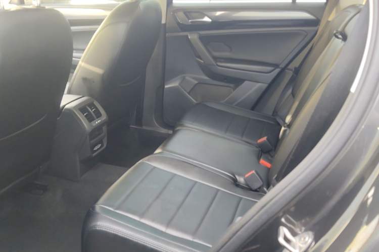 Used Volkswagen Tayron 2021 280TSI Two-Wheel Drive Comfort Connect Edition Left Rear Seat