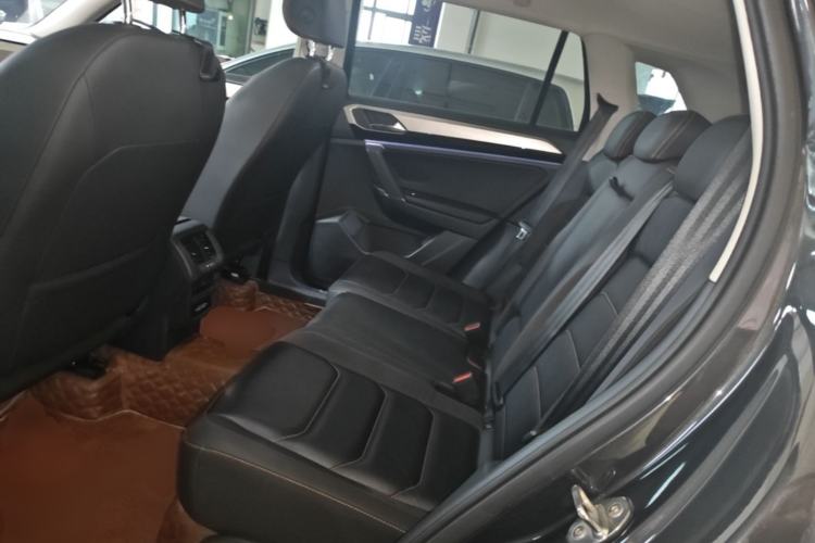 Used Volkswagen Tayron 2021 330TSI Two-Wheel Drive 30th Anniversary Edition Left Rear Seat