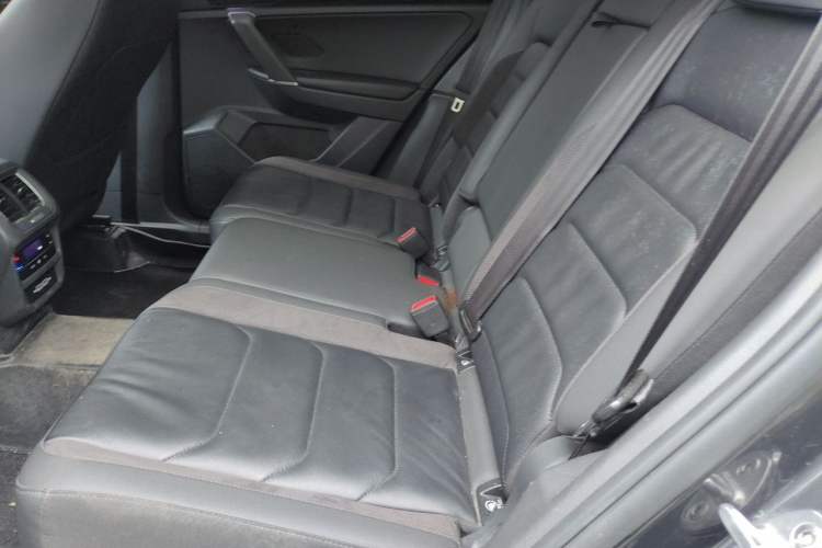 Used Volkswagen Tayron 2021 330TSI Two-Wheel Drive Luxury Connected Version Plus Left Rear Seat