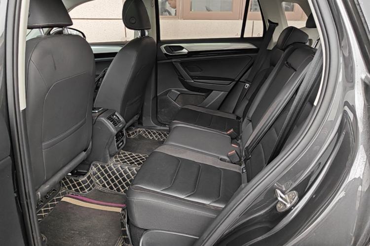 Used Volkswagen Tayron 2021 330TSI Two-Wheel-Drive 3rd Anniversary Limited Edition Left Rear Seat
