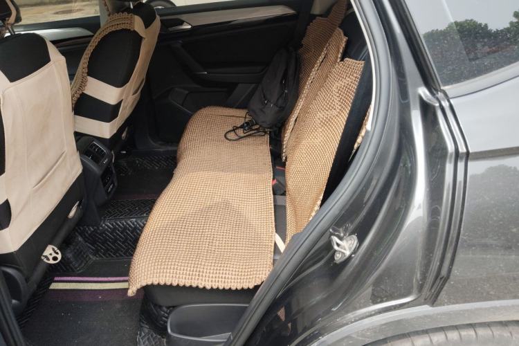 Used Volkswagen Tayron 2021 330TSI Two-Wheel-Drive 3rd Anniversary Limited Edition Left Rear Seat