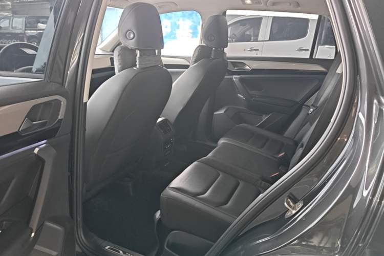 Used Volkswagen Tayron 2021 280TSI Two-Wheel Drive Luxury Smart Connectivity Version Left Rear Seat