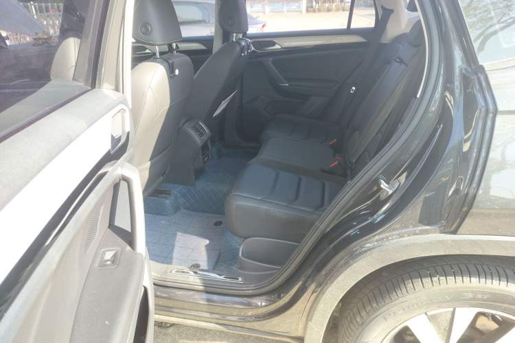 Used Volkswagen Tayron 2021 330TSI Two-Wheel Drive Luxury Connected Version Plus Left Rear Seat