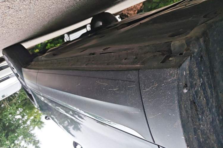 Used Volkswagen Tayron 2021 280TSI Two-Wheel Drive Luxury Smart Connectivity Version Left Side Sill