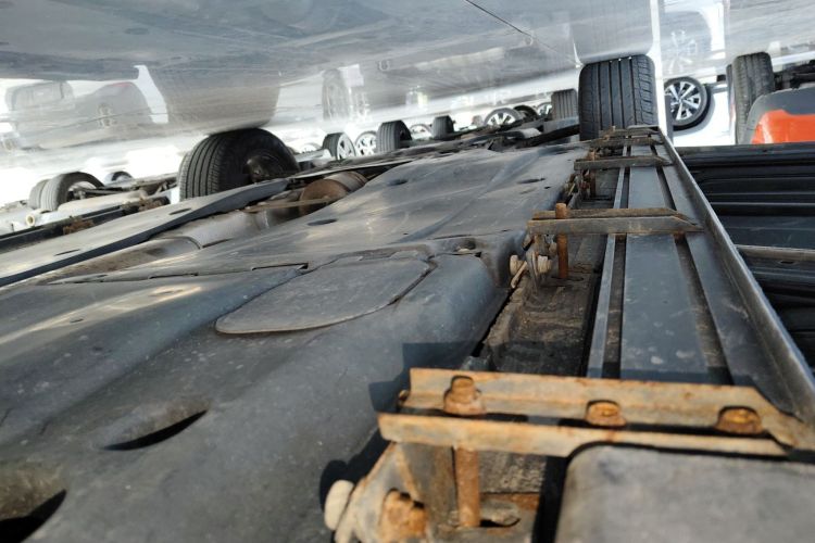 Used Volkswagen Tayron 2021 330TSI Two-Wheel Drive Luxury Smart Connectivity Version Left Side Sill