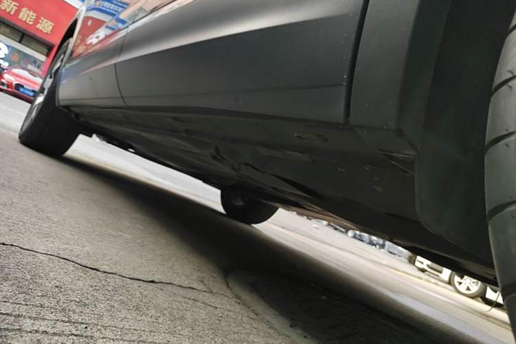 Used Volkswagen Tayron 2021 330TSI Two-Wheel Drive Luxury Smart Connectivity Version Left Side Sill