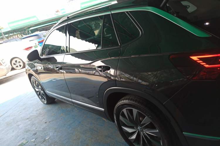 Used Volkswagen Tayron 2021 330TSI Two-Wheel-Drive 3rd Anniversary Limited Edition Left Side
