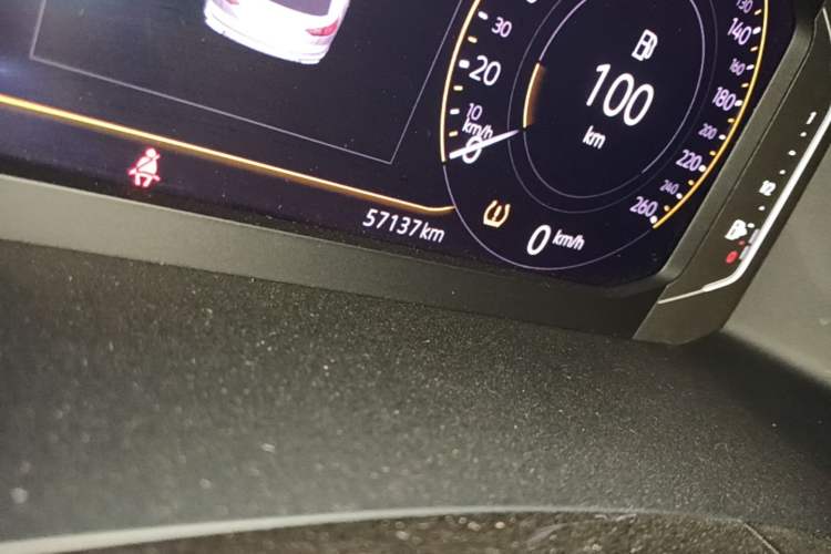 Used Volkswagen Tayron 2021 330TSI Two-Wheel Drive Luxury Smart Connectivity Version Odometer Close Up