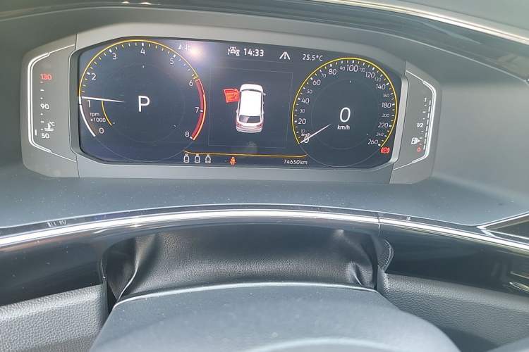 Used Volkswagen Tayron 2021 330TSI Two-Wheel Drive 30th Anniversary Edition Odometer Close Up