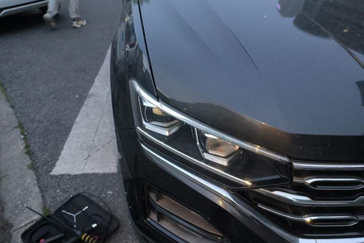Used Volkswagen Tayron 2021 330TSI Two-Wheel Drive Luxury Smart Connectivity Version Right Front Headlight
