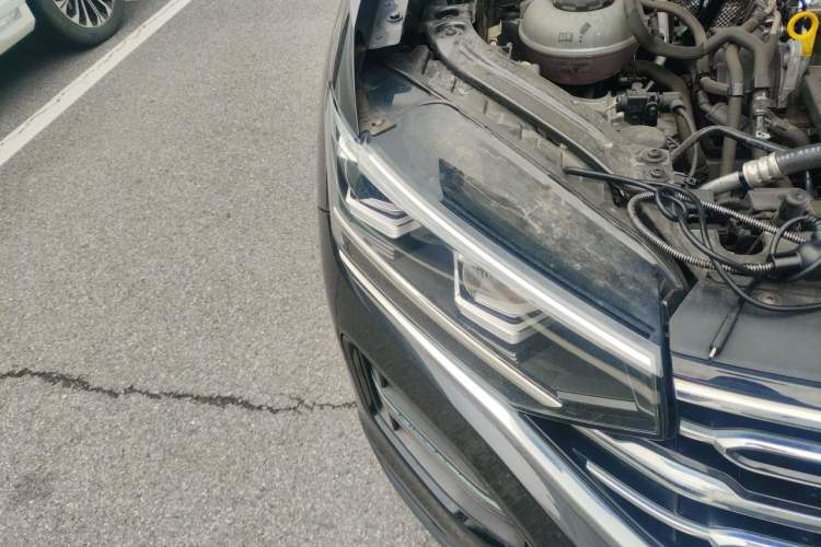 Used Volkswagen Tayron 2021 280TSI Two-Wheel Drive Luxury Smart Connectivity Version Right Front Headlight