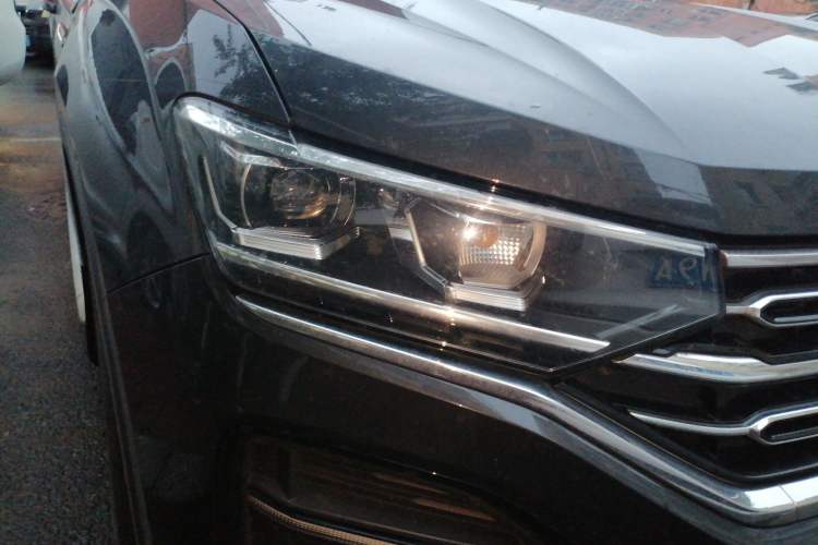 Used Volkswagen Tayron 2021 330TSI Two-Wheel Drive Luxury Smart Connectivity Version Right Front Headlight