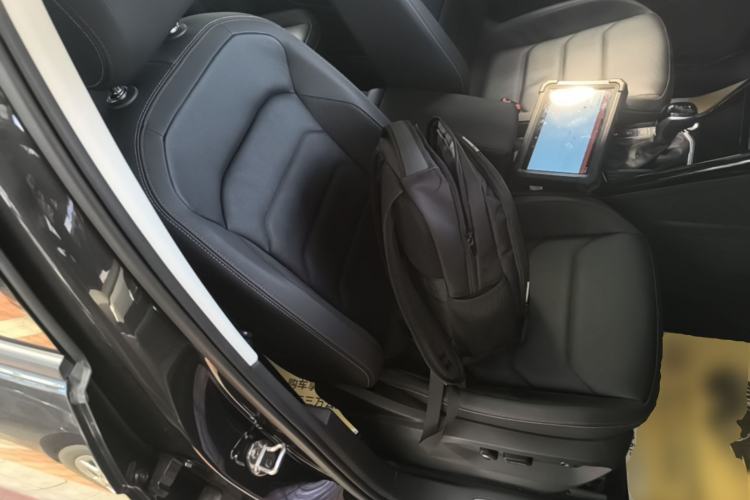 Used Volkswagen Tayron 2021 330TSI Two-Wheel Drive Luxury Connected Version Plus Right Front Seat
