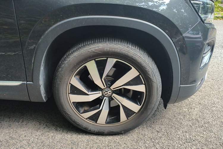 Used Volkswagen Tayron 2021 330TSI Two-Wheel Drive Luxury Connected Version Plus Right Front Wheel Hub