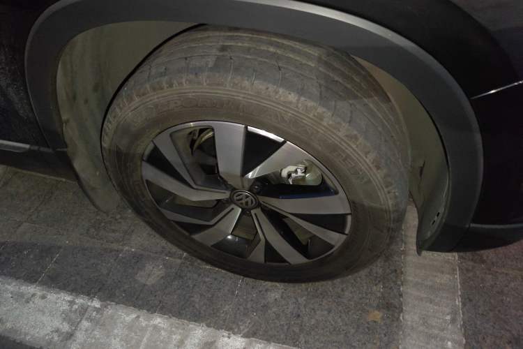 Used Volkswagen Tayron 2021 280TSI Two-Wheel Drive Luxury Smart Connectivity Version Right Front Wheel Hub