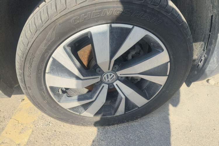 Used Volkswagen Tayron 2021 280TSI Two-Wheel Drive Luxury Smart Connectivity Version Right Front Wheel Hub