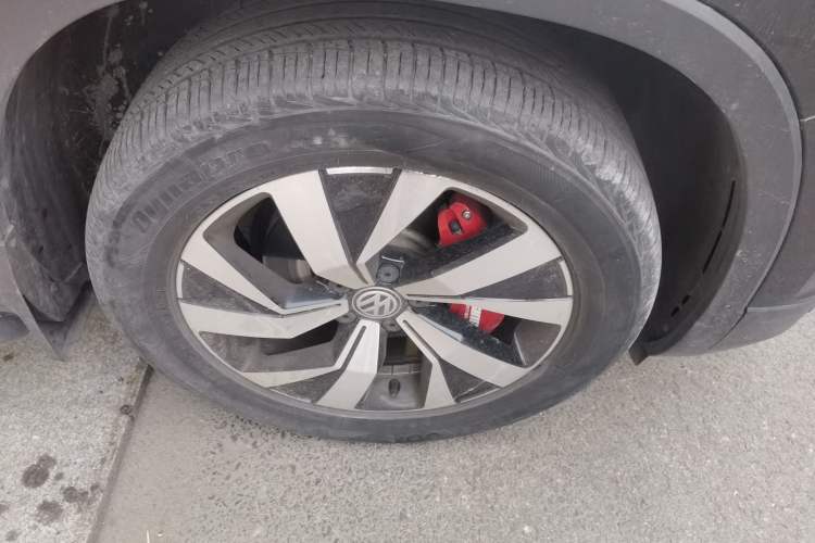 Used Volkswagen Tayron 2021 330TSI Two-Wheel Drive Luxury Smart Connectivity Version Right Front Wheel Hub